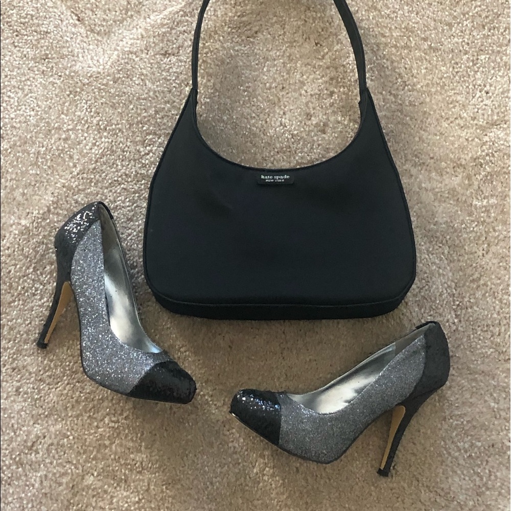 Fabulous silver/black glitter pumps.